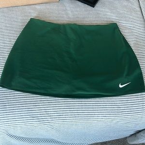 Women’s Nike tennis skirt
